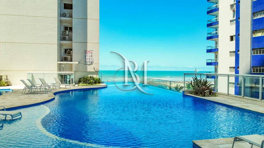 foto da piscina com borda infinita do condomínio Jardim Do Mar - Boqueirão, Praia Grande