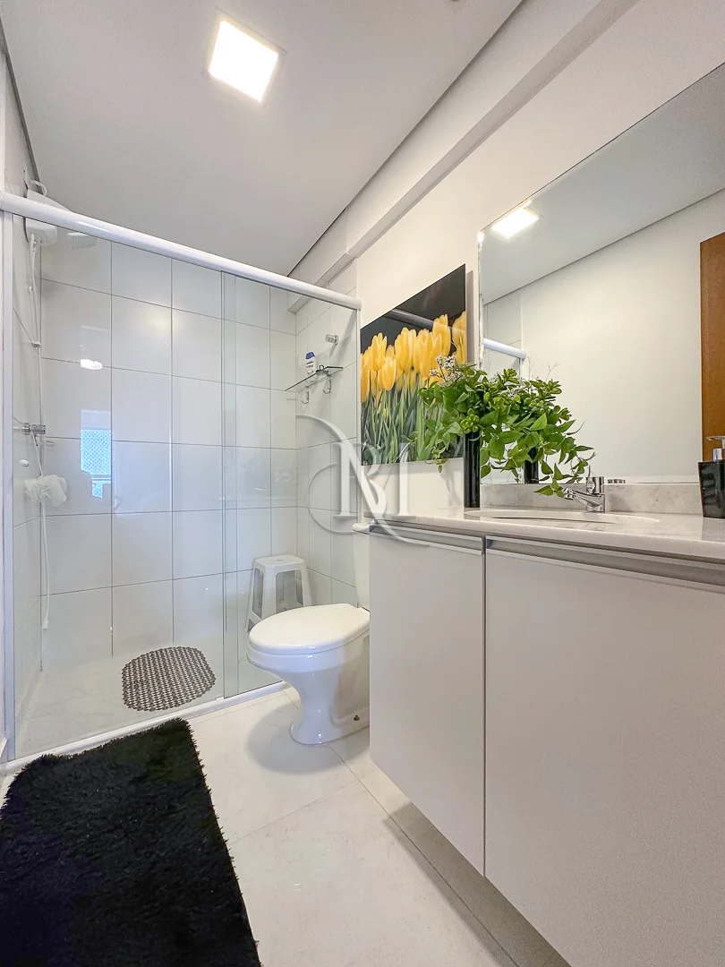 Apartamento 3 dormitorios sendo 2 suítes frente ao mar, disponível para venda, localizado no Boqueirão na cidade de Praia Grande/SP