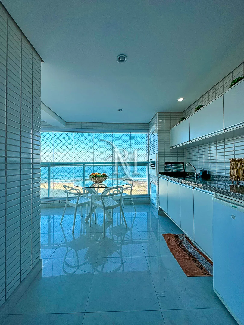 Apartamento 3 dormitorios sendo 2 suítes frente ao mar, disponível para venda, localizado no Boqueirão na cidade de Praia Grande/SP