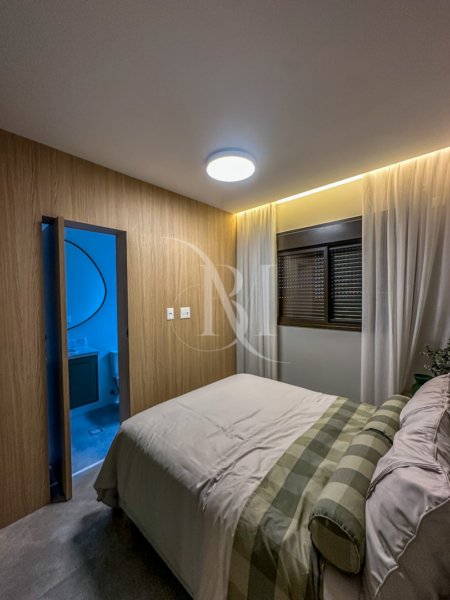 Maison Coralon Residence no Canto do Forte: apartamentos mobiliados com 2 ou 3 suítes, alto padrão, acabamento premium e lazer completo. Veja plantas, fotos e condições especiais.
