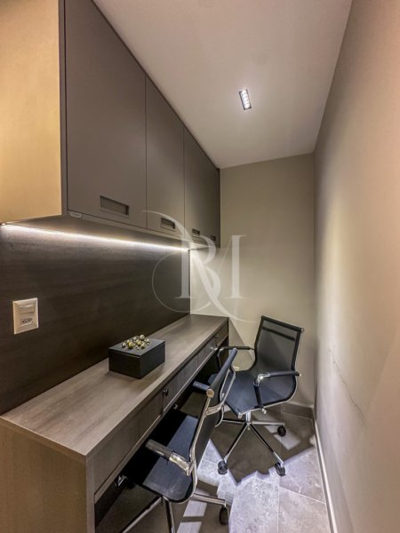 Maison Coralon Residence no Canto do Forte: apartamentos mobiliados com 2 ou 3 suítes, alto padrão, acabamento premium e lazer completo. Veja plantas, fotos e condições especiais.