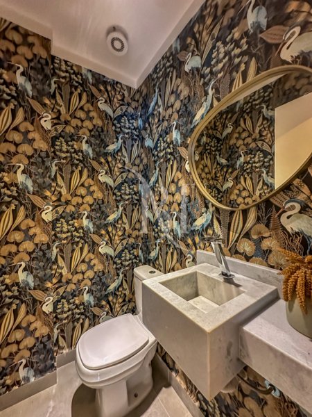 Maison Coralon Residence no Canto do Forte: apartamentos mobiliados com 2 ou 3 suítes, alto padrão, acabamento premium e lazer completo. Veja plantas, fotos e condições especiais.